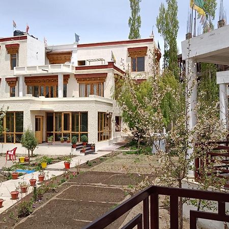 Niri-La Guest House ليه المظهر الخارجي الصورة